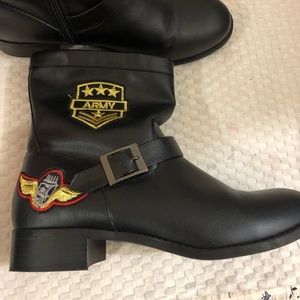 Lovesick/ Torrid Black boots size 10 wide new